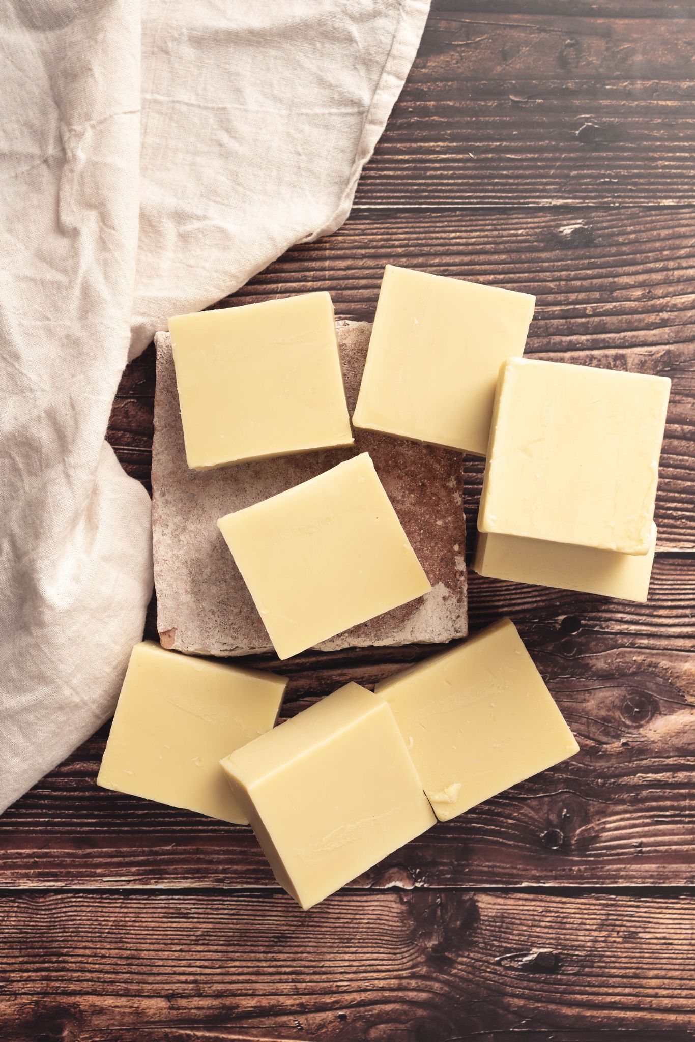 "Lave moi" : savon surgras corps, visage & cuir chevelu